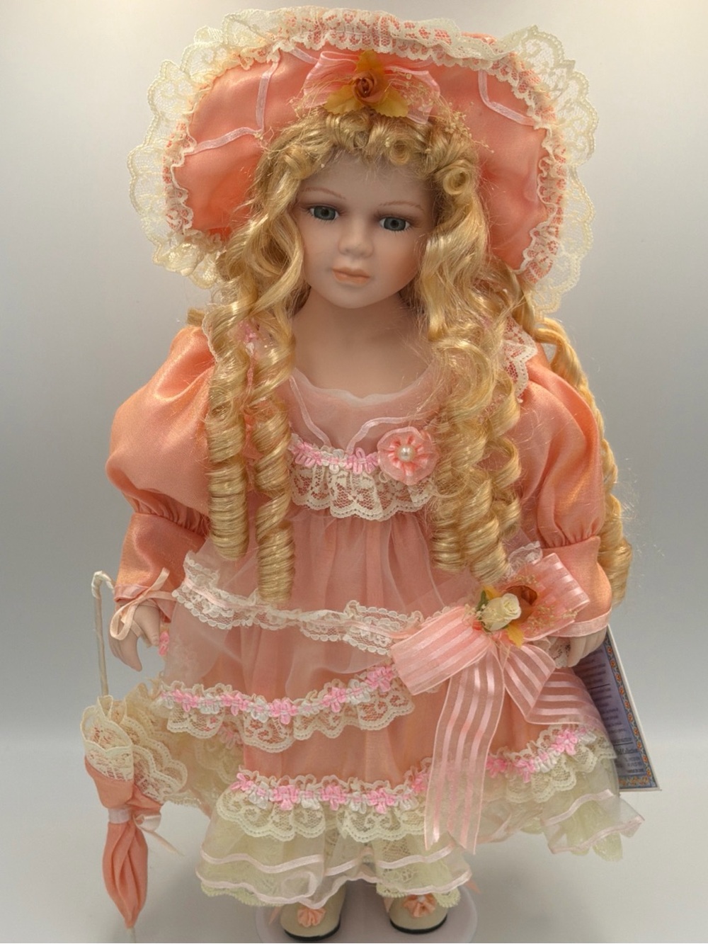 Samantha Collection Porcelain Doll Samantha Medici 2002 Light Pink/White Dress